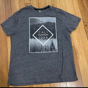 Old navy cali tshirt
